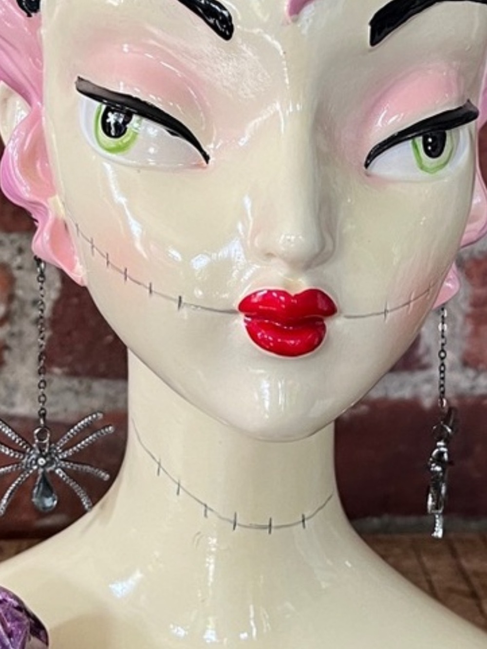 Bella lux bride of Frankenstein bust - Picture 2 of 16